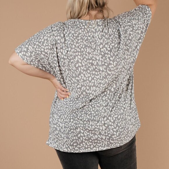 143 Story Charcoal Leopard Top w/ Snakeskin Star - Picture 4 of 5